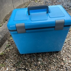 釣竿・クーラーボックス・釣り用品の画像