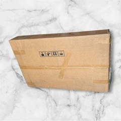 【新品未使用】パソコンデスク ゲーミングテーブル シンプルなワークデスク PCデスク 棚付きの画像