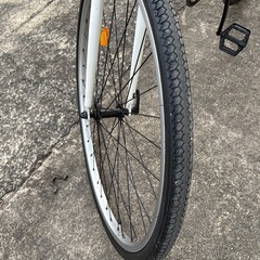 クロスバイク入門用(27㌅)お引き取りでも？個人配達でも大丈夫です。の画像