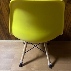 シェルチェア　椅子の画像