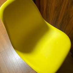 シェルチェア　椅子の画像
