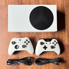 Xbox Series S 512GB（箱付き）＋追加コントローラー＋充電式バッテリーセットの画像