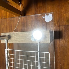 ガラステーブルの画像