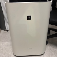 空気清浄機＋オフィスチェア×2の画像