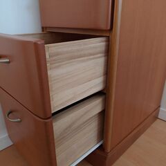 7段引出　天然桜木を使用　　の画像