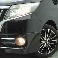 ✨そうだ。ミニバンにしよう。頭金もいらないし。まずは聞いてみよう👂✨トヨタ エスクァイア 　Ｘｉの画像