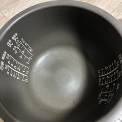 【500円/期限なし】東芝 IH炊飯器 RC-10HH 5.5合 (2014年製/内釜剥がれあり)の画像