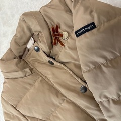 プティマイン　ベージュダウンジャケット　90サイズの画像