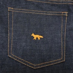 【新品未使用】Maison kitsune濃紺 ストレートデニム オレンジ刺繍の画像