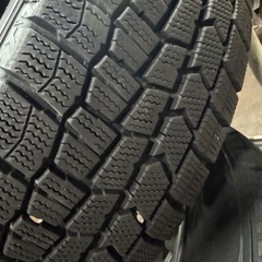 アルミホイール付きスタッドレスタイヤ4本セットの画像