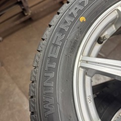 アルミホイール付きスタッドレスタイヤ4本セットの画像