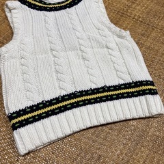 baby Gap ケーブルニットベスト 90 ホワイトの画像