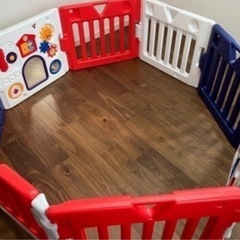 日本育児ベビーサークル ミュージカルキッズランド　赤青白　８枚の画像