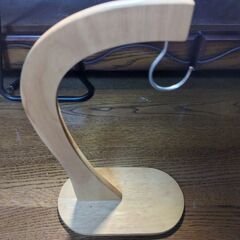 木製（バナナ）スタンド　の画像