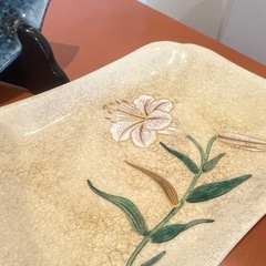 SOLD！作家物の高価な大皿、60年以上前の九谷角皿、木製茶托、大ぶりの湯呑み(画像5)の画像