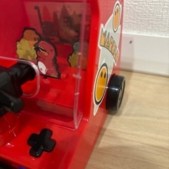 恐竜を倒すおもちゃの画像