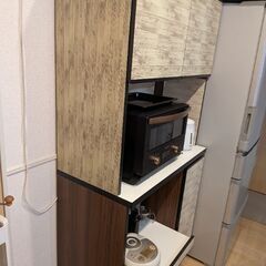 食器棚の画像