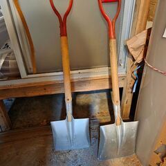 スコップ　アルミ2個　鉄1の画像
