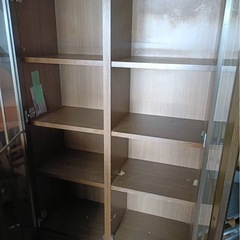 【訳あり】木目調　食器棚の画像