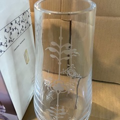 ロイヤルコペンハーゲンのダスティローズガラス花瓶の画像