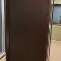 ダークブラウン 木製 クローゼット 衣類収納の画像