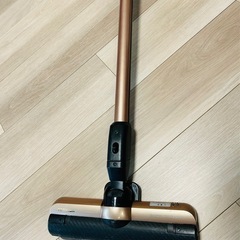 TOSHIBA 東芝クリーナー　掃除機　コードレスの画像