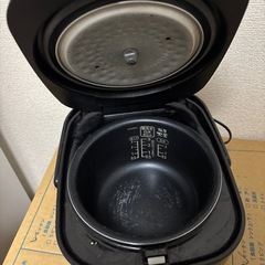 【引取先決定済】アイリスオーヤマ 炊飯器の画像