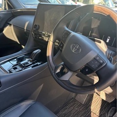 トヨタ40アルファードハイブリットZ4WD低走行車の画像