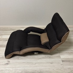 座椅子　ブラウンの画像