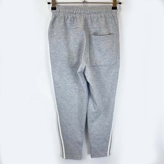 アディダス マストハブ ３ストライプス テーパード パンツ XS グレー FK6885 ユニセックス ADIDASの画像