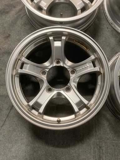 良品! weds キーラーフォース 16インチ 5.5J 6H-139.7 +22 シルバー 4本セット JB23 JB64 ジムニー