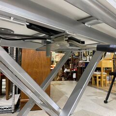 伸長式ガス圧昇降テーブルの画像