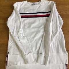 ★TOMMY HILFIGERスウェット2枚セット★の画像