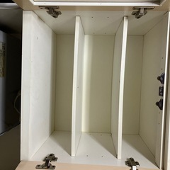 食器棚の画像