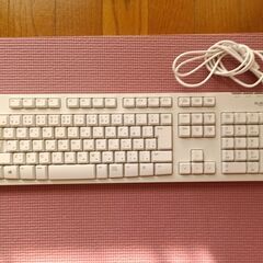 パソコン用キーボード（ELECOM）の画像