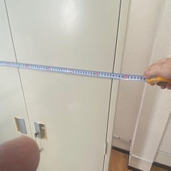 　値下げ　
スチールロッカー、書棚、両開　きれい 鍵2個付き の画像