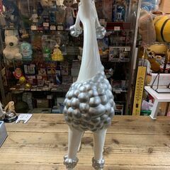 大きなプードルのオブジェ インテリアの画像