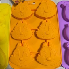 ダイソー Disney ディズニー プチケーキ&チョコれシリコーン型8点セット の画像