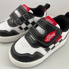 スニーカー VANS ヴァンズ　13cm V2920B BLK     の画像