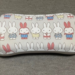 ミッフィー 腰あてクッションの画像