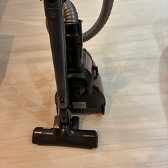 TOSHIBA サイクロン掃除機の画像