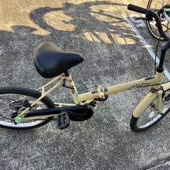 折りたたみ自転車の画像