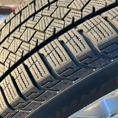 225/60R18 美品
 使用期間短い22年製 スタッドレスの画像