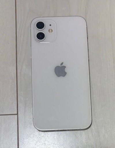 iPhone12ホワイト