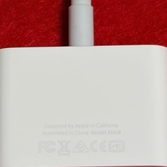 Apple 純正 A1438　Lightning – HDMI 変換アダプタ（ミラーリング用）の画像