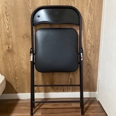 ニトリパイプ椅子の画像