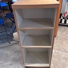 キャスター付き棚の画像