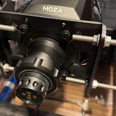 【訳あり】MOZA R21 ダイレクトドライブ ホイールベース 21Nm ハンコンの画像