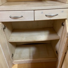 食器棚の画像