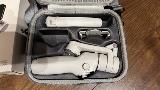 【美品】DJI Osmo Mobile 6 スマホ用ジンバル スタビライザー プラチナグレー